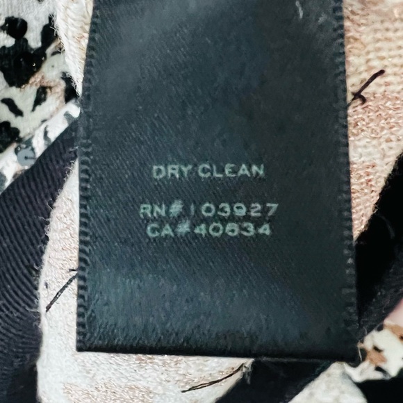 MARC BY MARC JACOBS, Size XS, ‘Whisper White Multi’. Light weight sweater/top. - Picture 6 of 8